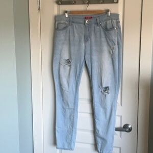 Guess Medium Rise Skinny Sienna Curvy Fit Jeans